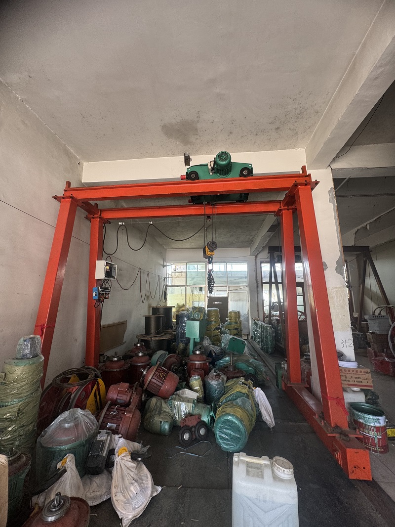 双梁起重机在工业吊装场景的优势及山东东信重工的技术适配方案