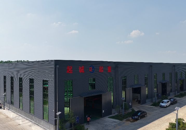 针对中小型车间物料吊装场景，移动龙门架如何兼顾结构稳定性与多工况适配性