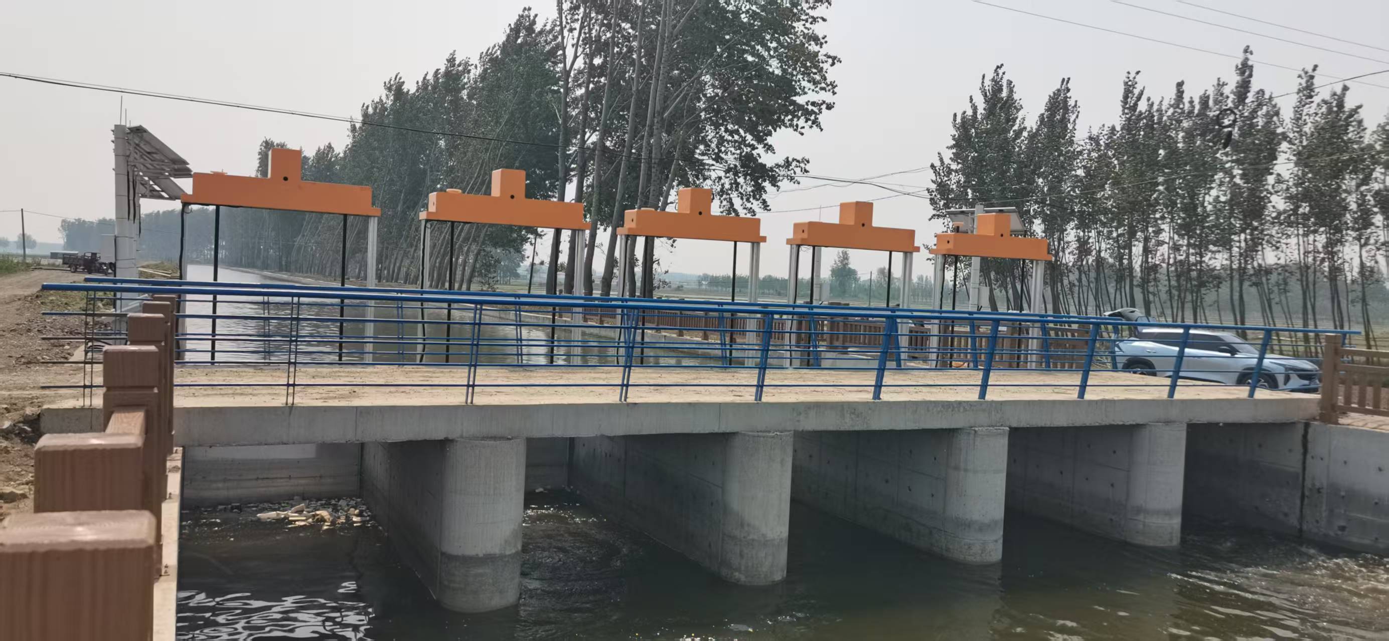 闸门在水利工程中的应用与选型避坑指南
