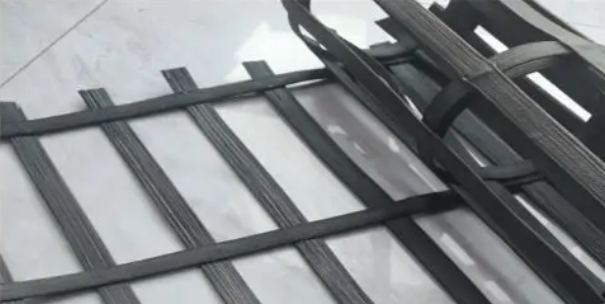 玄武岩土工格栅不同直销厂家的产品实测性能数据和实际运行效果差异是什么？ 
