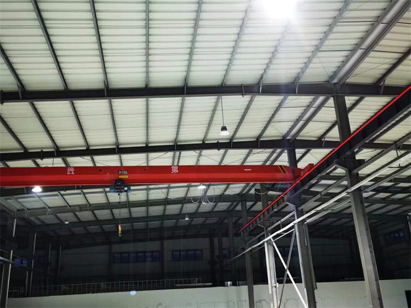 龙门起重机不同销售厂家的实际产品参数、运行性能和价格差异是什么？ 